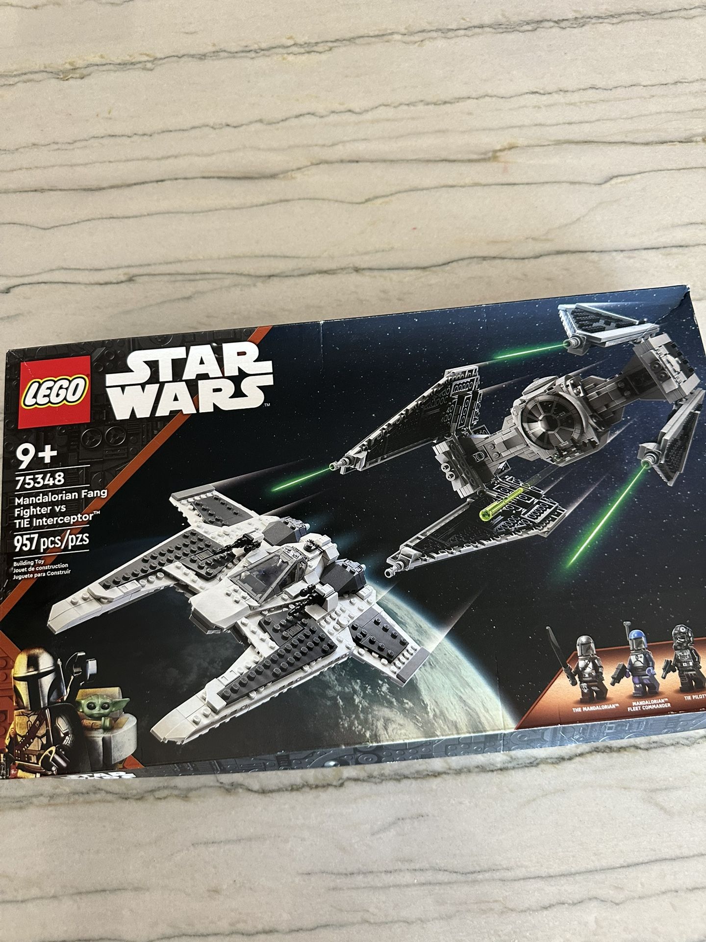 NEW In Box LEGO Star Wars Mandalorian Fang Fighter