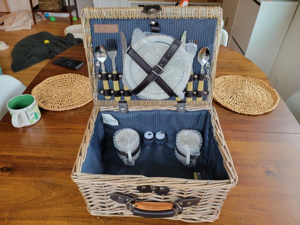 Picnic Basket For Sale