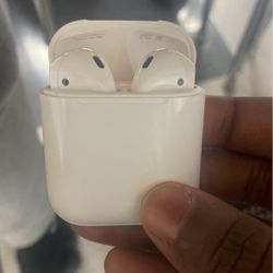 AirPods 