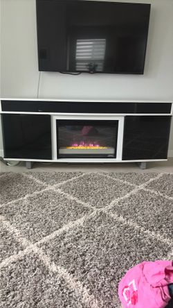 Entertainment center