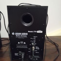 Adam Audio Model T7V New(5 MINUTES OF USE)