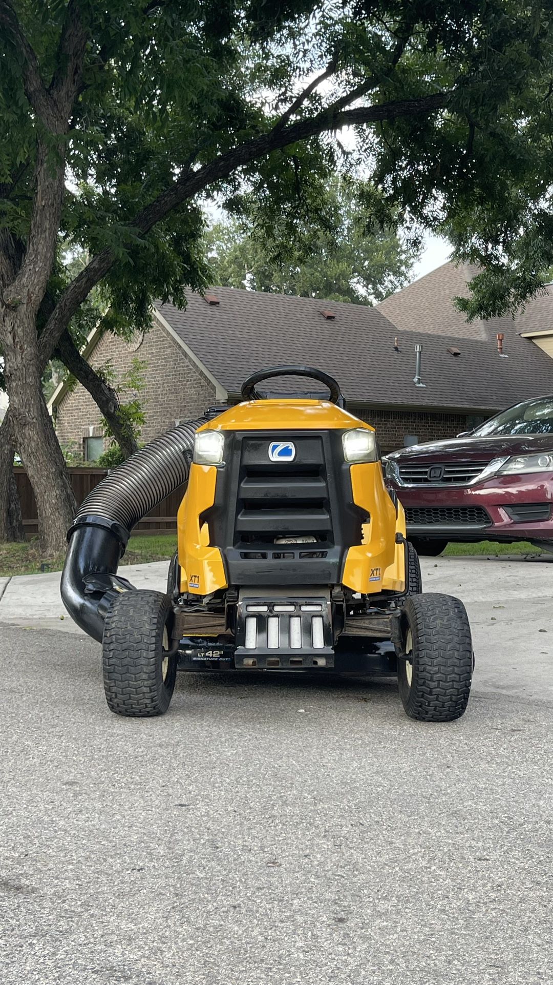 2018 Cub cadet xt1 42" zero turn mower// John Deere// Toro Timecutter//cub Cadet // Honda// Ariens Apex//