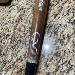 Rawlings hard maple wood bat