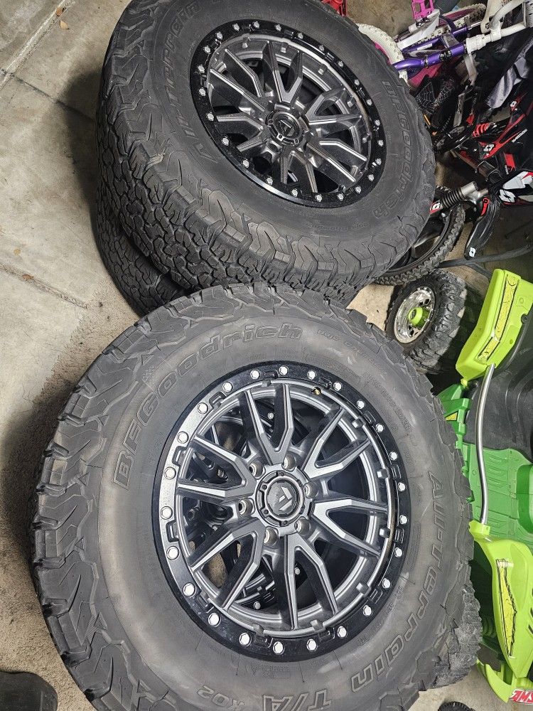 Fuel Rebel 18x9 Ko2 Tires