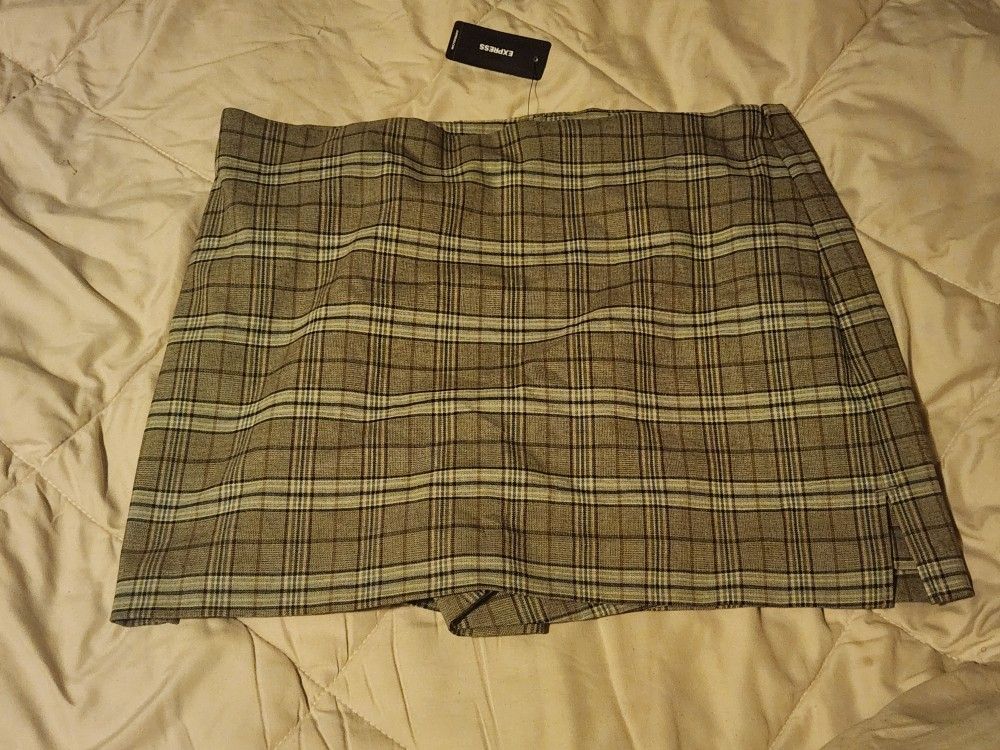 Express Size 12 Women's Grey Plaid Skort