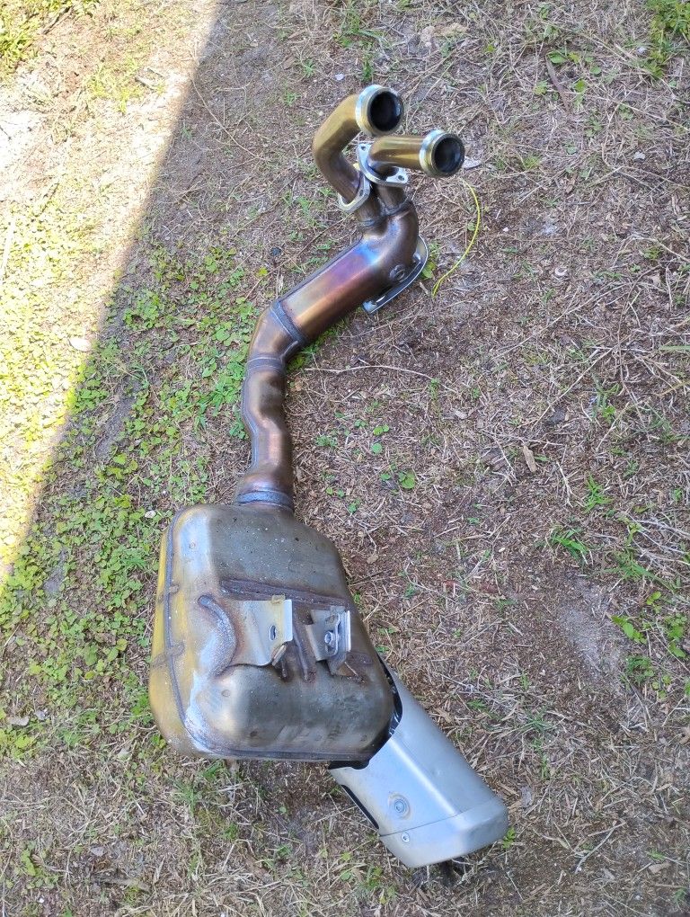 Yamaha Exhaust Stock