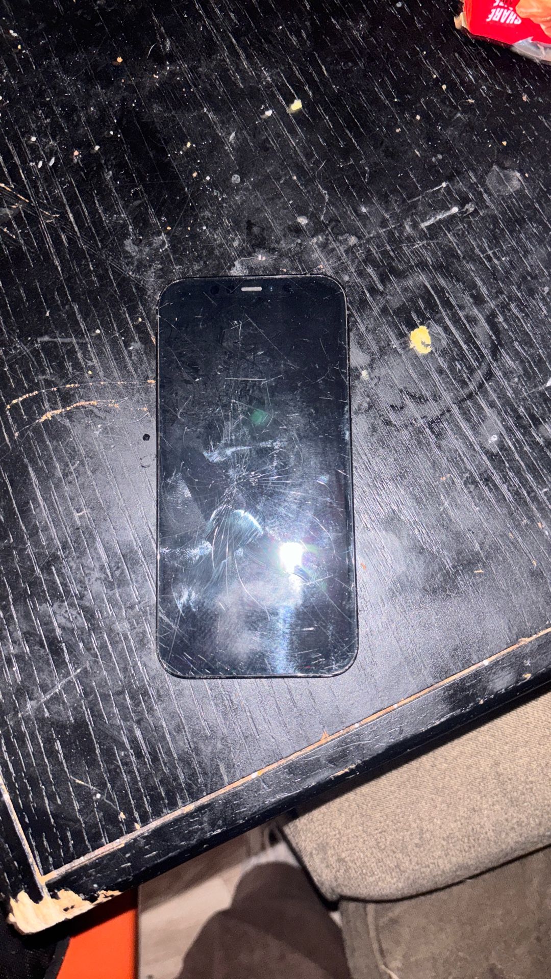 iPhone 12 Pro (very Damaged)