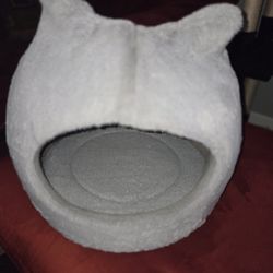 Cat Bed 20.00