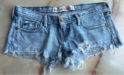Hollister Denim Low Rise Shorts I Light Blue | Destroyed | Frayed | Size 0 | Like New
