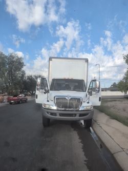 2018 International box truck