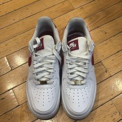 Air Force 1 burgundy