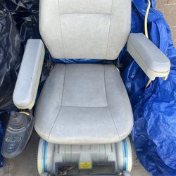 Gray Electric Wheelchair – Hoover MP5 MPV5