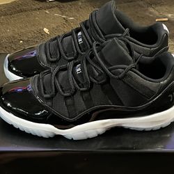 Jordan 11 low Space Jam Size 12