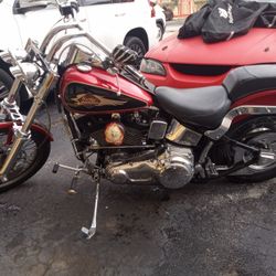 98 Harley Davidson motorcycle