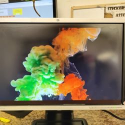 HP Compaq 22" Full HD LCD Monitor 