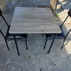 Small table and 2 chairs