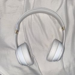 Beats solo 4 white & gold (snapped one side but fixable)