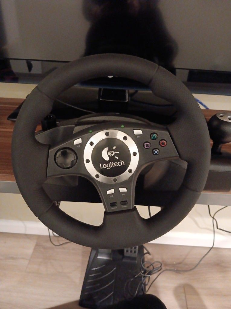 Logitech Steering wheel