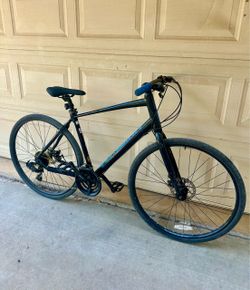 Schwinn Vantage F3 Hybrid mountain bike 700 c large frame