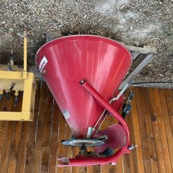 King Kutter 500lb Seed Spreader 3 Point Tractor Implement
