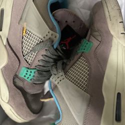 Jordan 4s