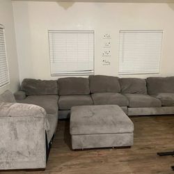 Sectional couch 
