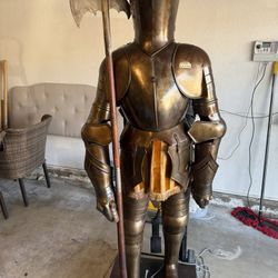Armor Statue And Diver Helmet 