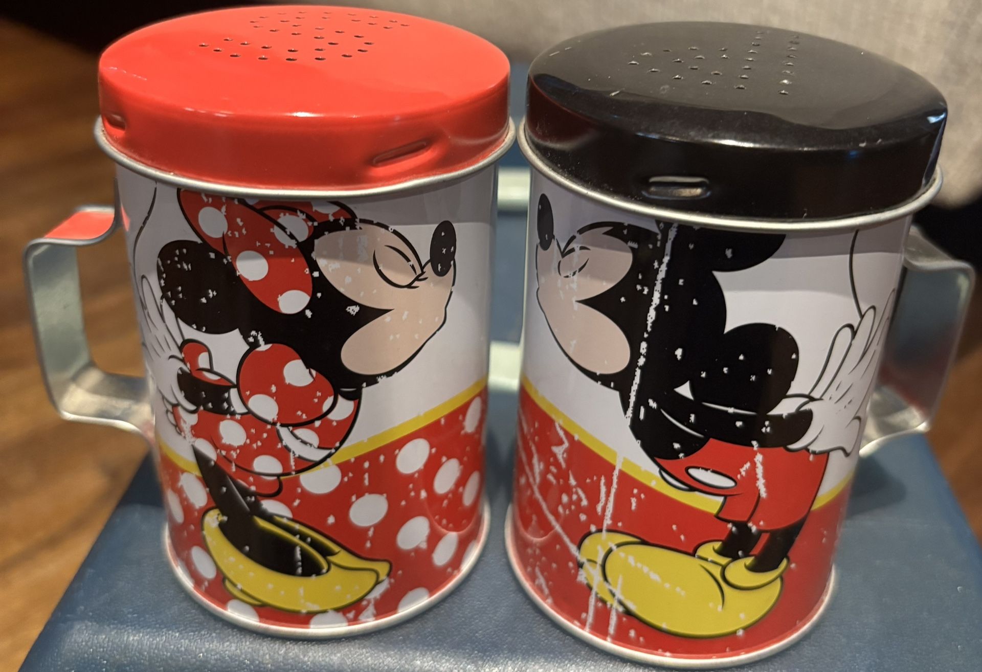 Disney Mickey Minnie Salt Pepper Shaker