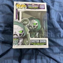 Funko pop Max strikes monster hunters Dr. doom is in box but doesn’t have plastic casing