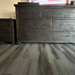 Dresser/Mirror