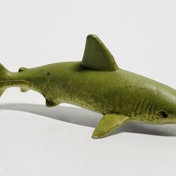 Unbranded 6" Lemon Shark Ocean Animal Realistic Detailed Plastic Action Figure. The toy in the image is a lemon shark. Explanation: Coloration: Lemon 