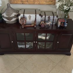 TV Stand 62 X 18