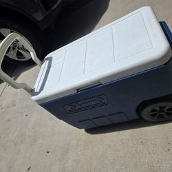Coleman Rolling Cooler with Handle