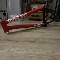 Cult Shorty Frame 