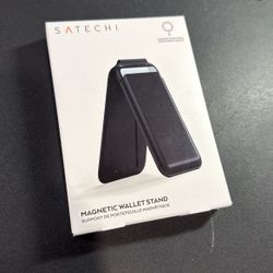 BRAND NEW IN BOX SATECHI MAGNETIC WALLET STAND
