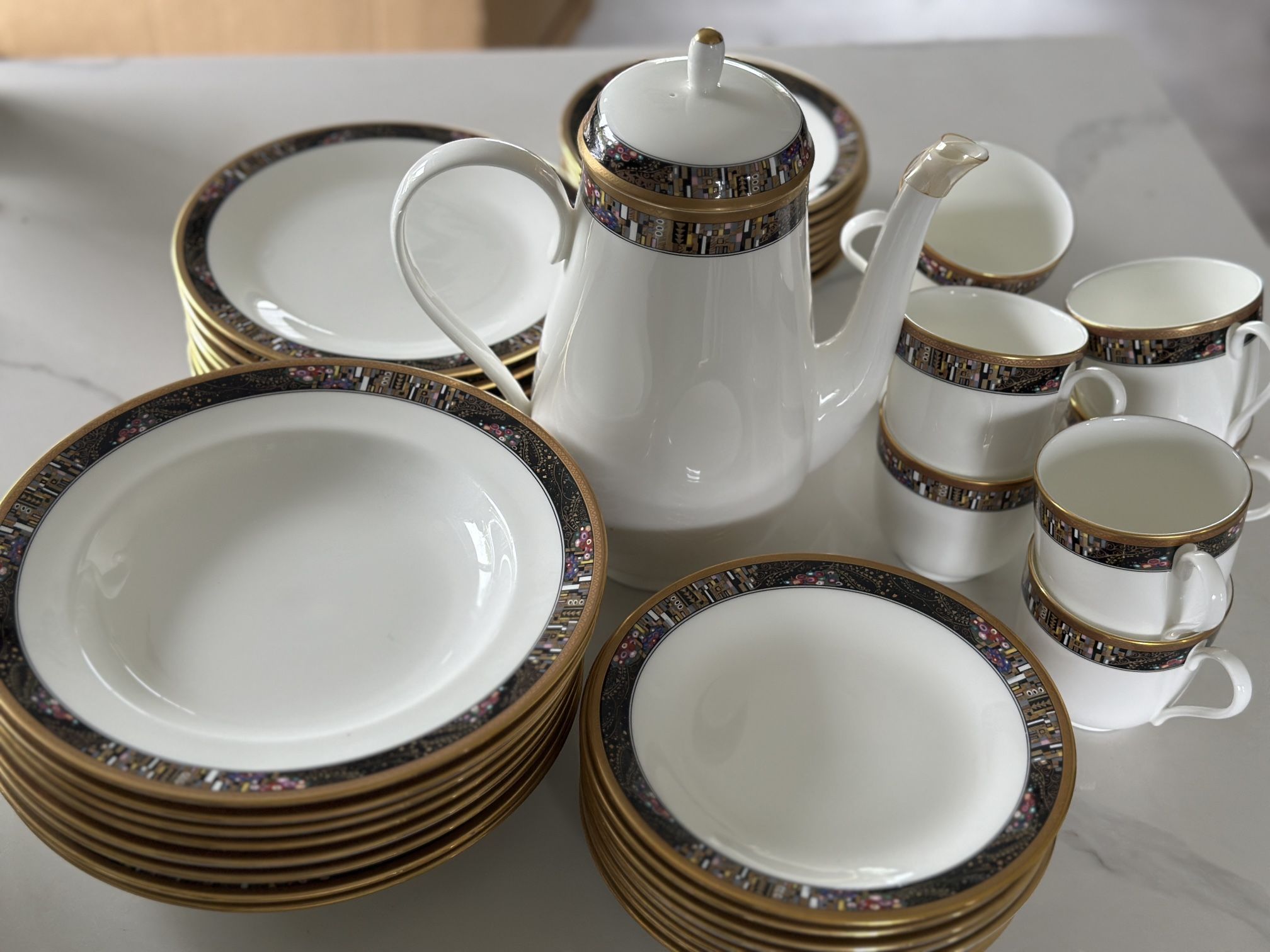 Mikasa Royal Glimmer Bone China Set 41 Pieces