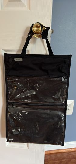 Magellan's toiletries & other accessories hanging travel organizer w adjustable strap