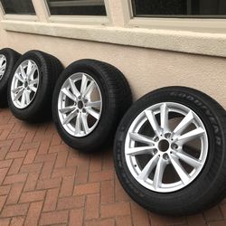 BMW X5 2015 Stock rims and tires
