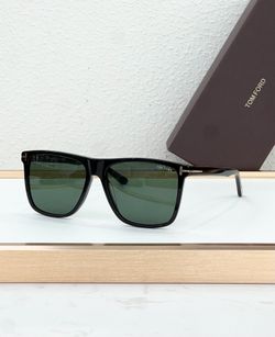 Tom Ford FT0832 Fletcher Sunglasses