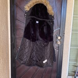 Coat with fur