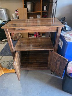 Kitchen rolling cart