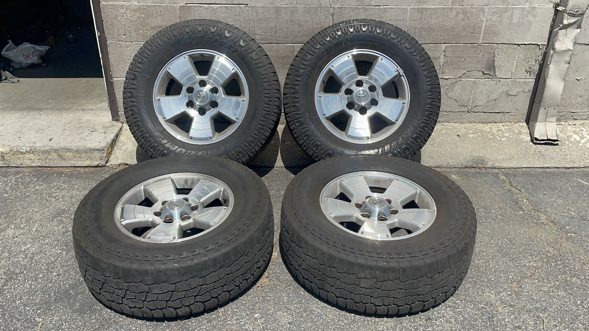 Toyota 4Runner or Tacoma 17-inch Aluminum Wheels 6x5.5