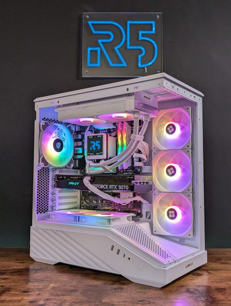 RTX 5070 // Ryzen 7800x3D // 32GB DDR5 // 1TB Gen4 NVMe // WiFi
