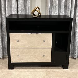 Beautiful Solid Wood Dresser Cabinet 