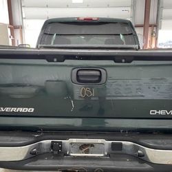 2004 Chevy Silverado. Tailgate 