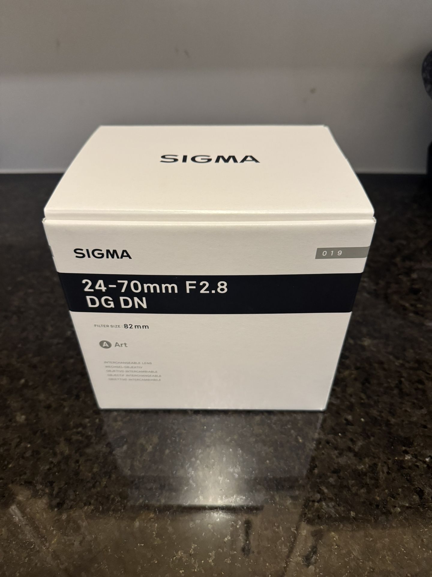 BRAND NEW Sigma 24-70mm F2.8 DG DN Camera Lens