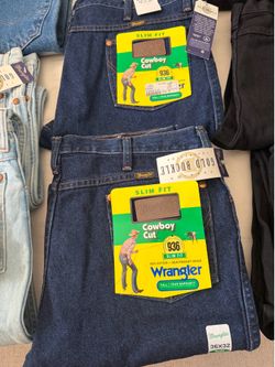 2 wrangler slim fit cowboy cut jeans