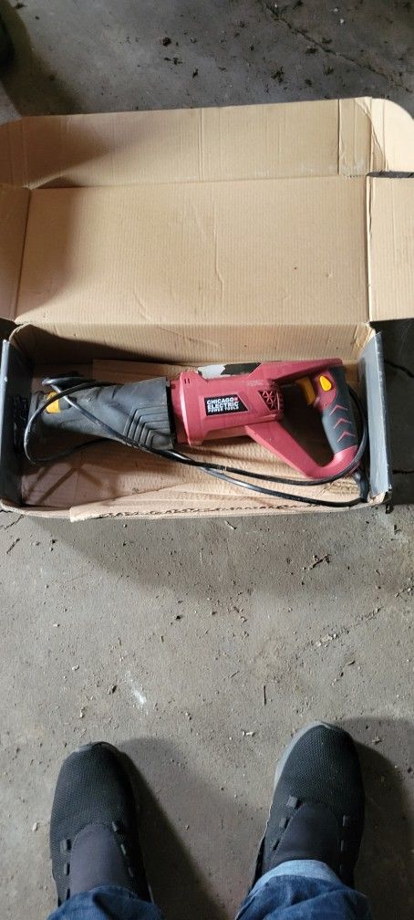 Saw