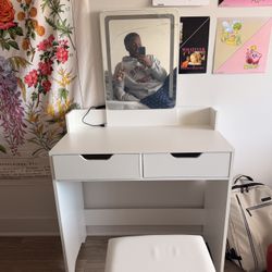 Makeup Vanity Desk With LED Light