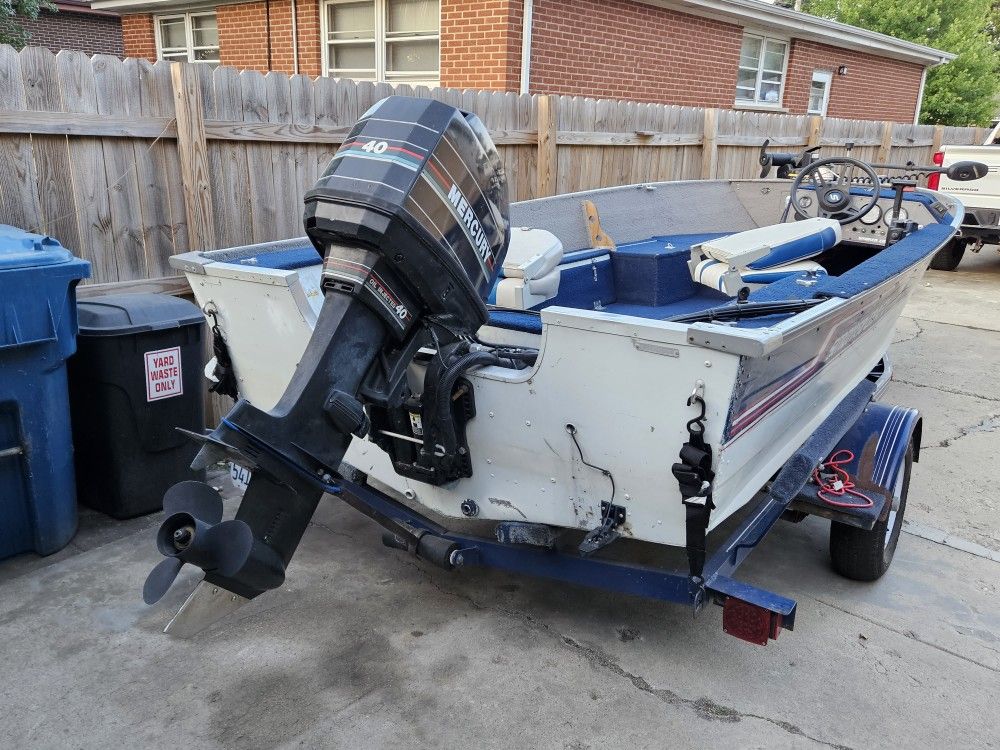 1991 Smoker Craft King Troller w/ 40hp Mercury 2 stroke for Sale in
